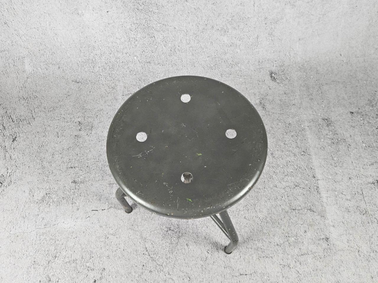 STOOL