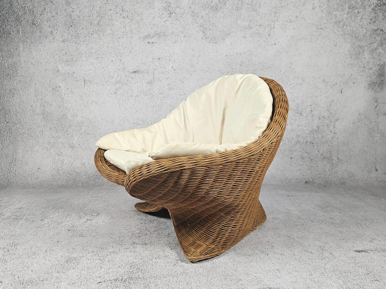 GARDEN ARMCHAIR