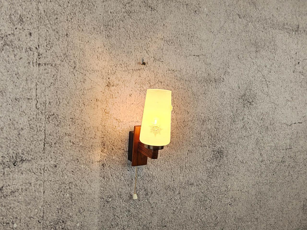 WALL SCONCE