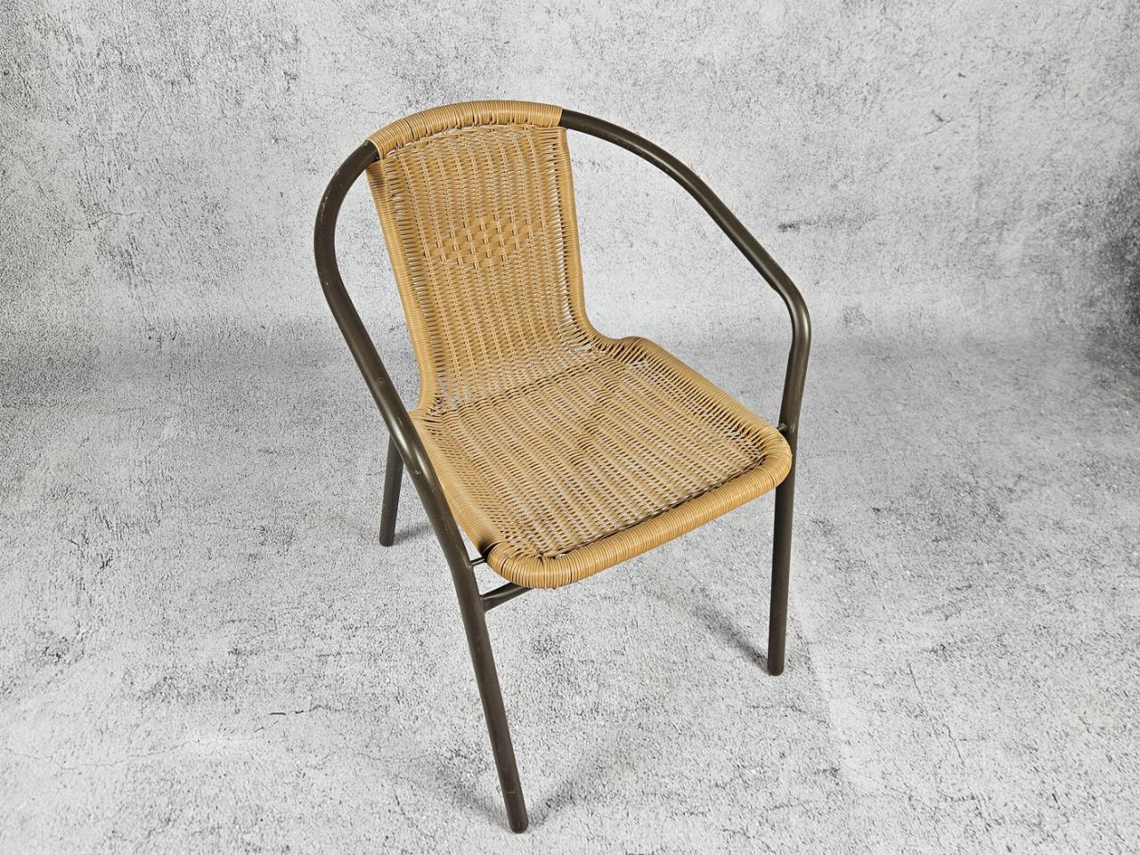 GARDEN CHAIR