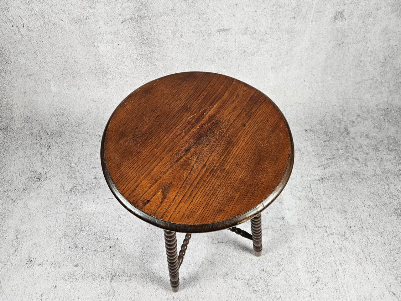 SMALL TABLE