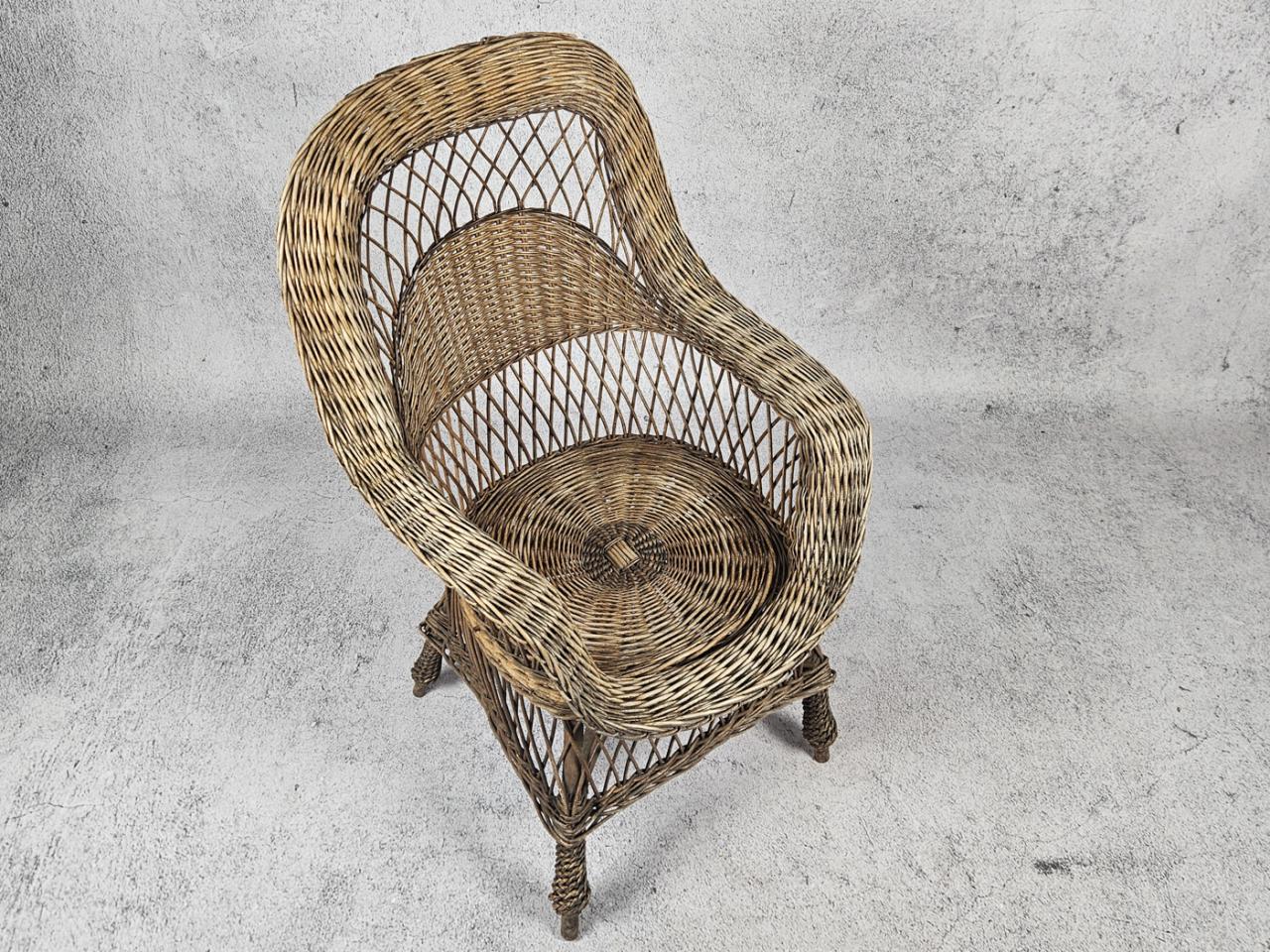 GARDEN ARMCHAIR