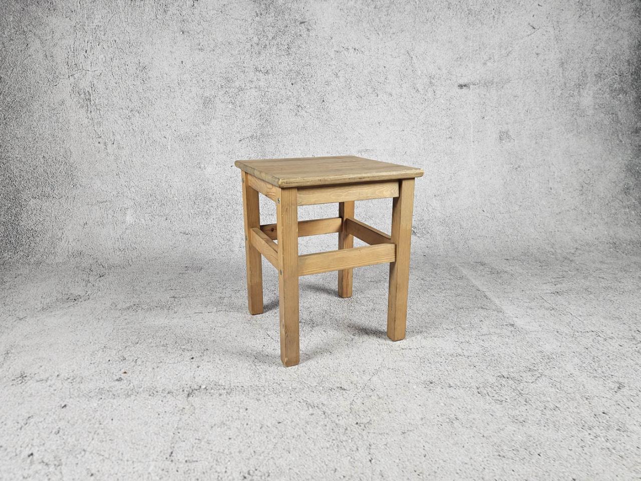 STOŁEK TABORET