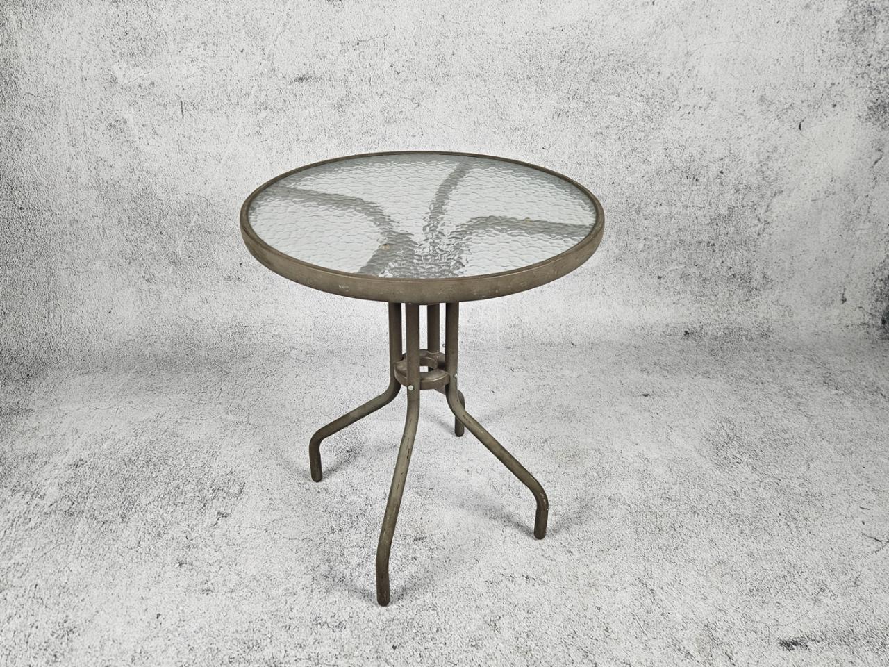 CAFE RESTAURANT TABLE