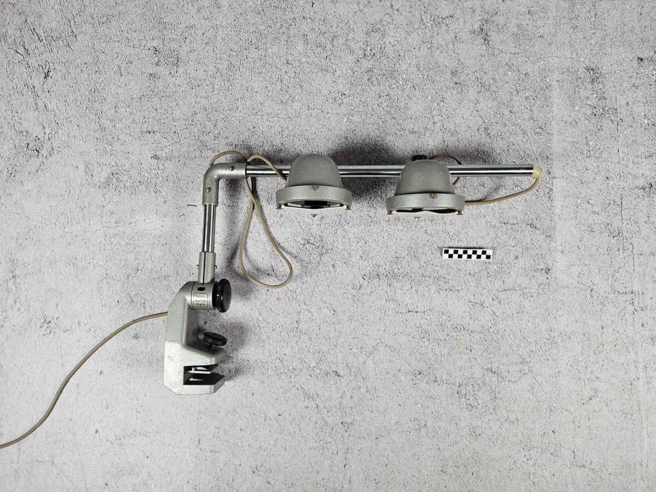 DESK LAMP