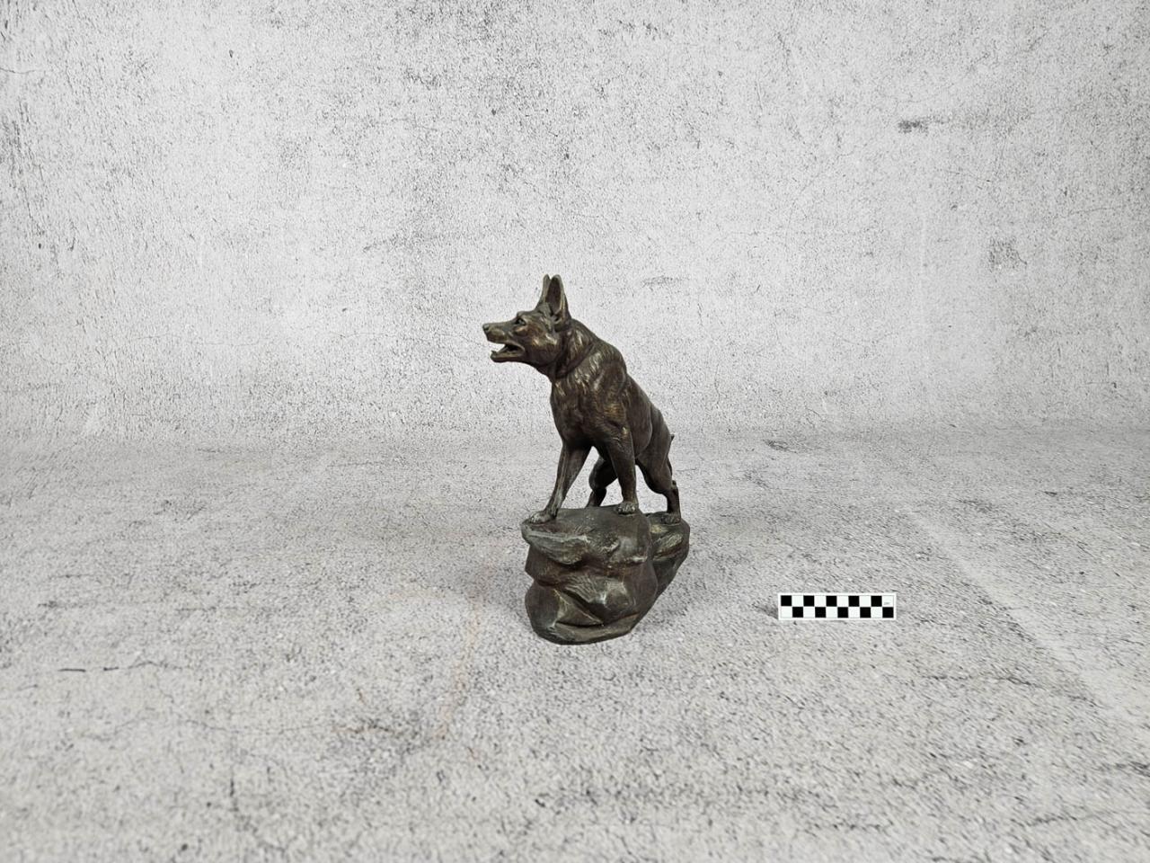 DECORATIVE ORNAMENTAL FIGURINE