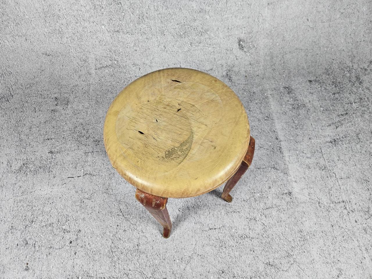 STOOL