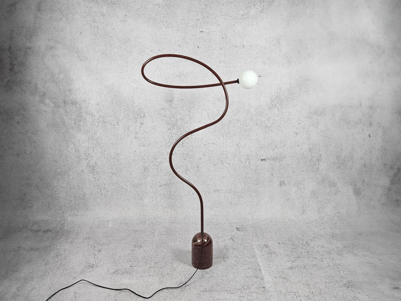 FLOOR LAMP