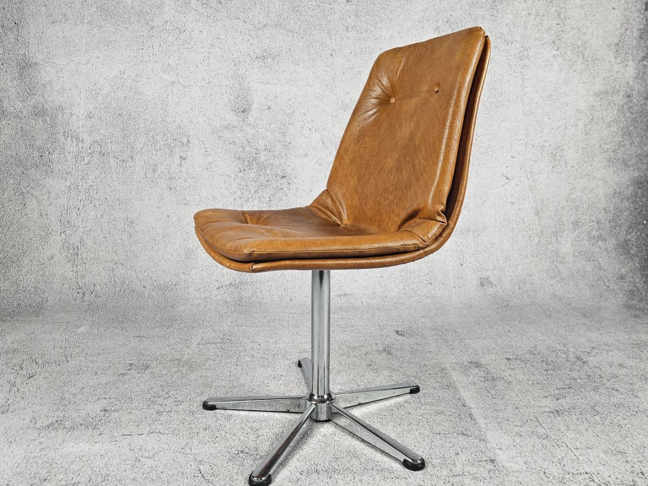 SWIVEL CHAIR, 1970S
