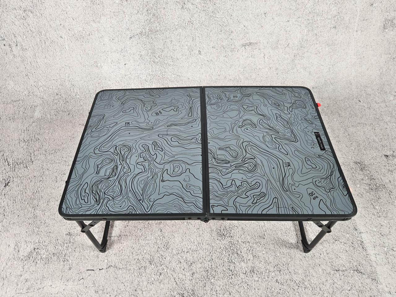 FOLDING TOURIST TABLE