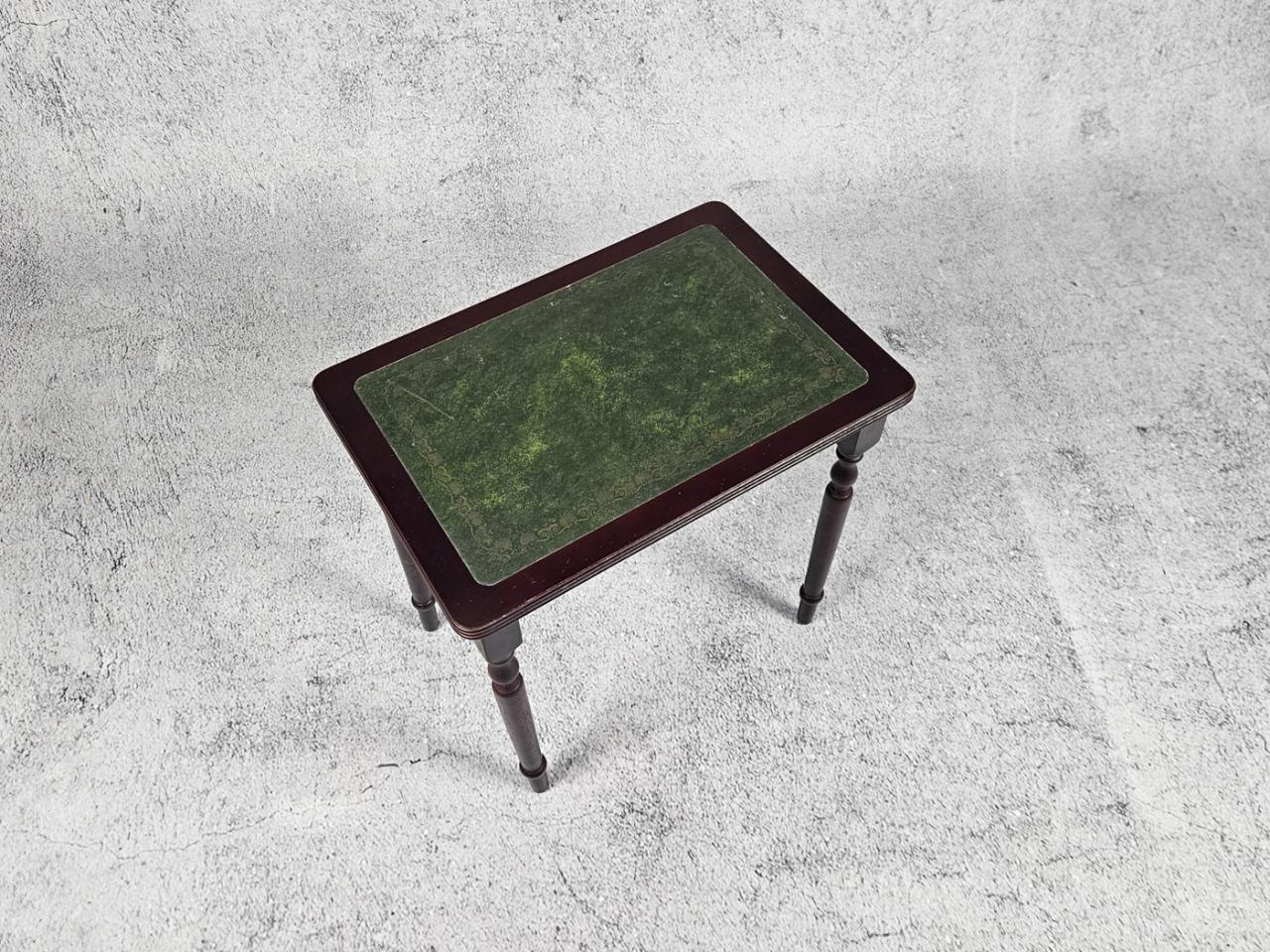 SMALL TABLE