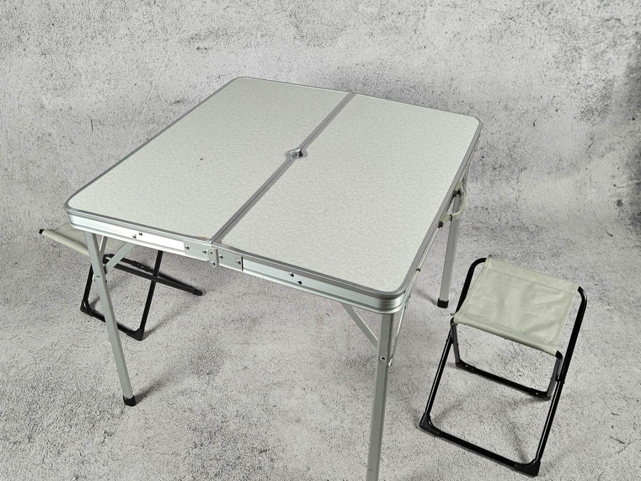 SET OF CAMPING FURNITURE