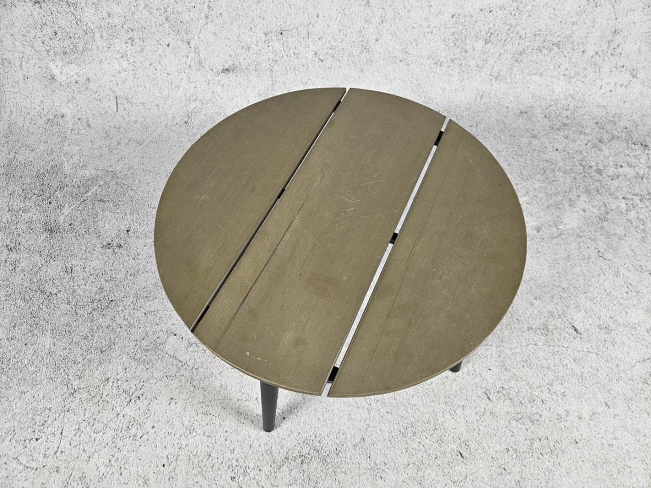 GARDEN TABLE