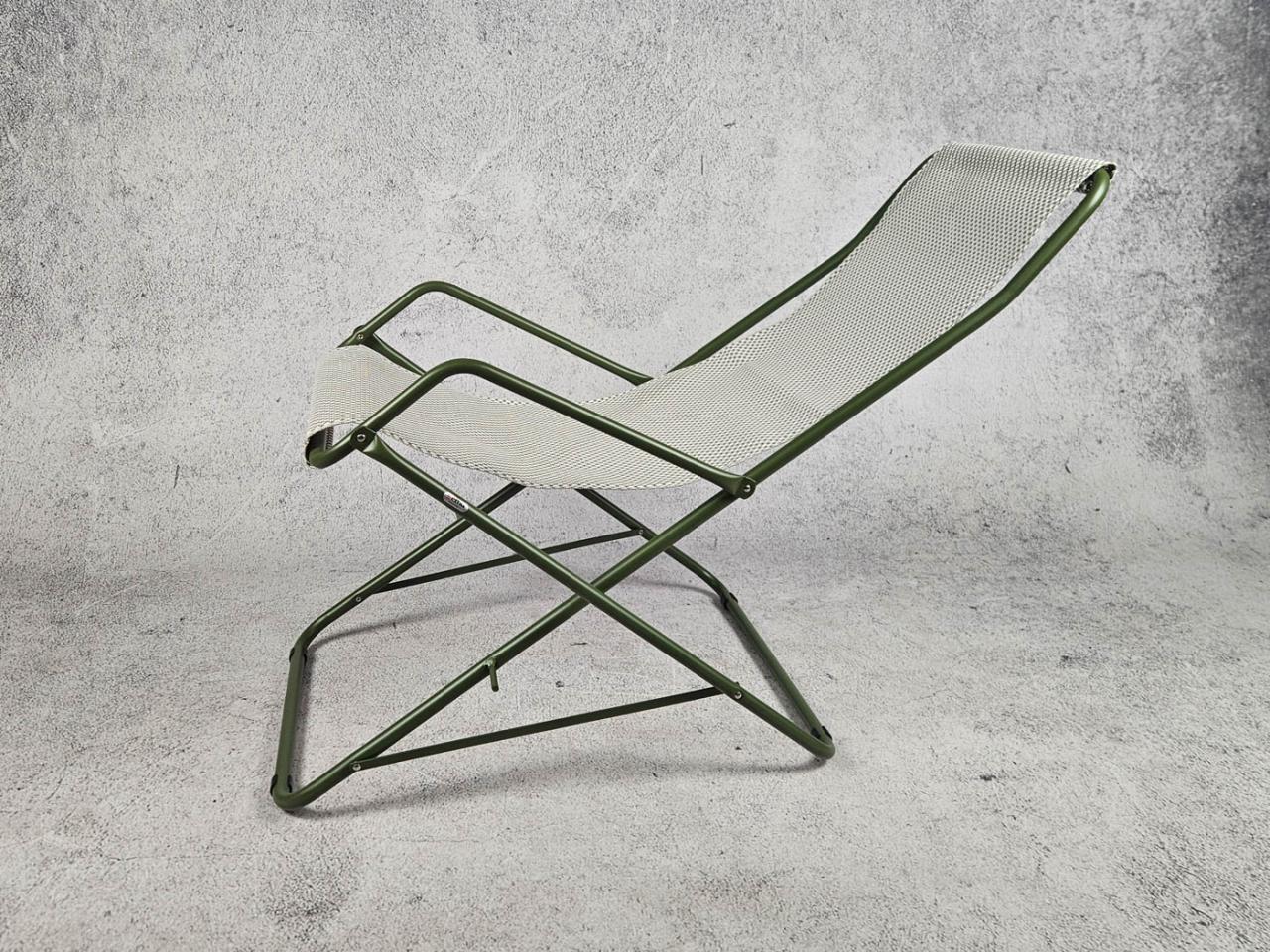 DECK CHAIR