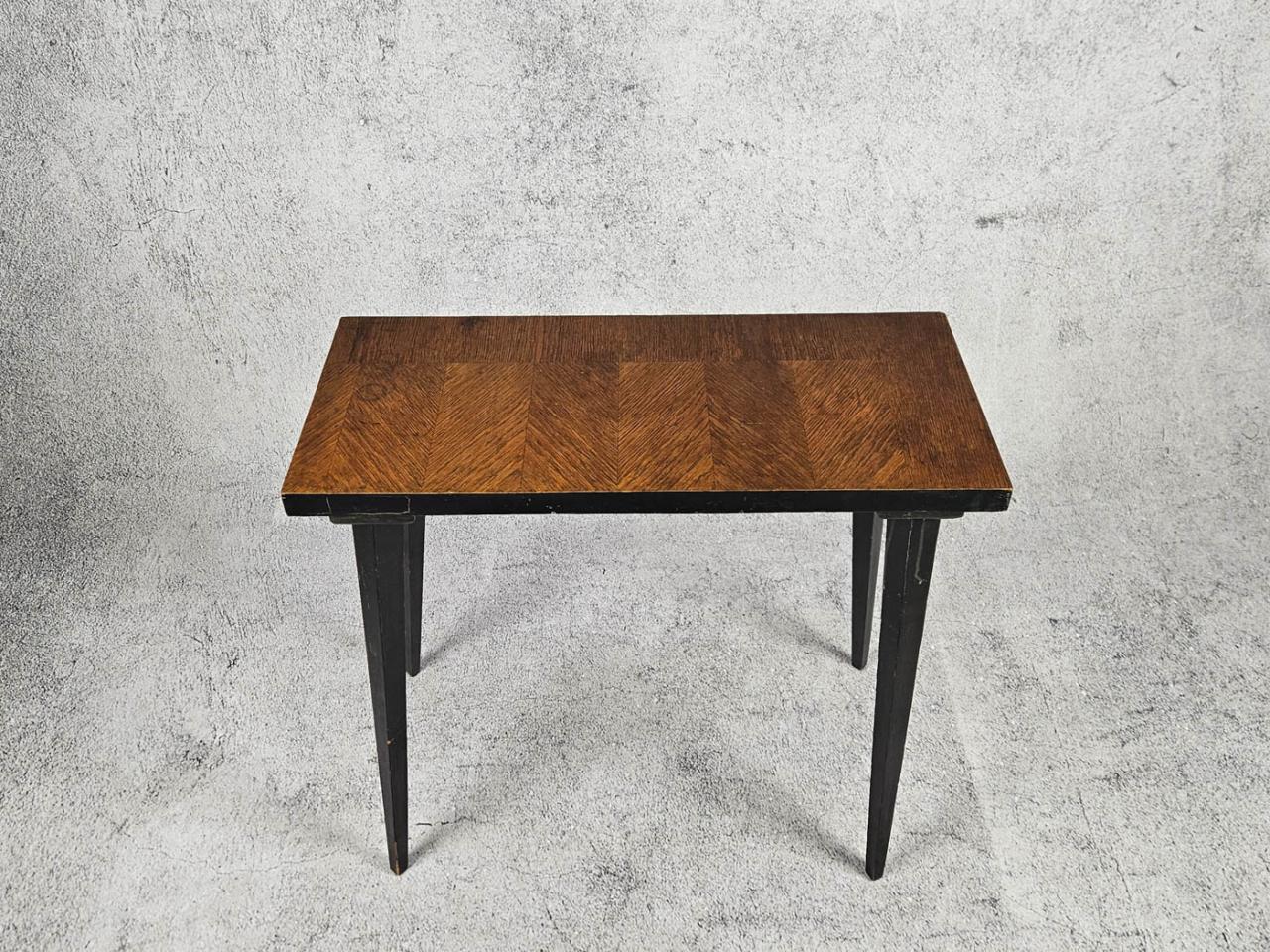 SMALL TABLE