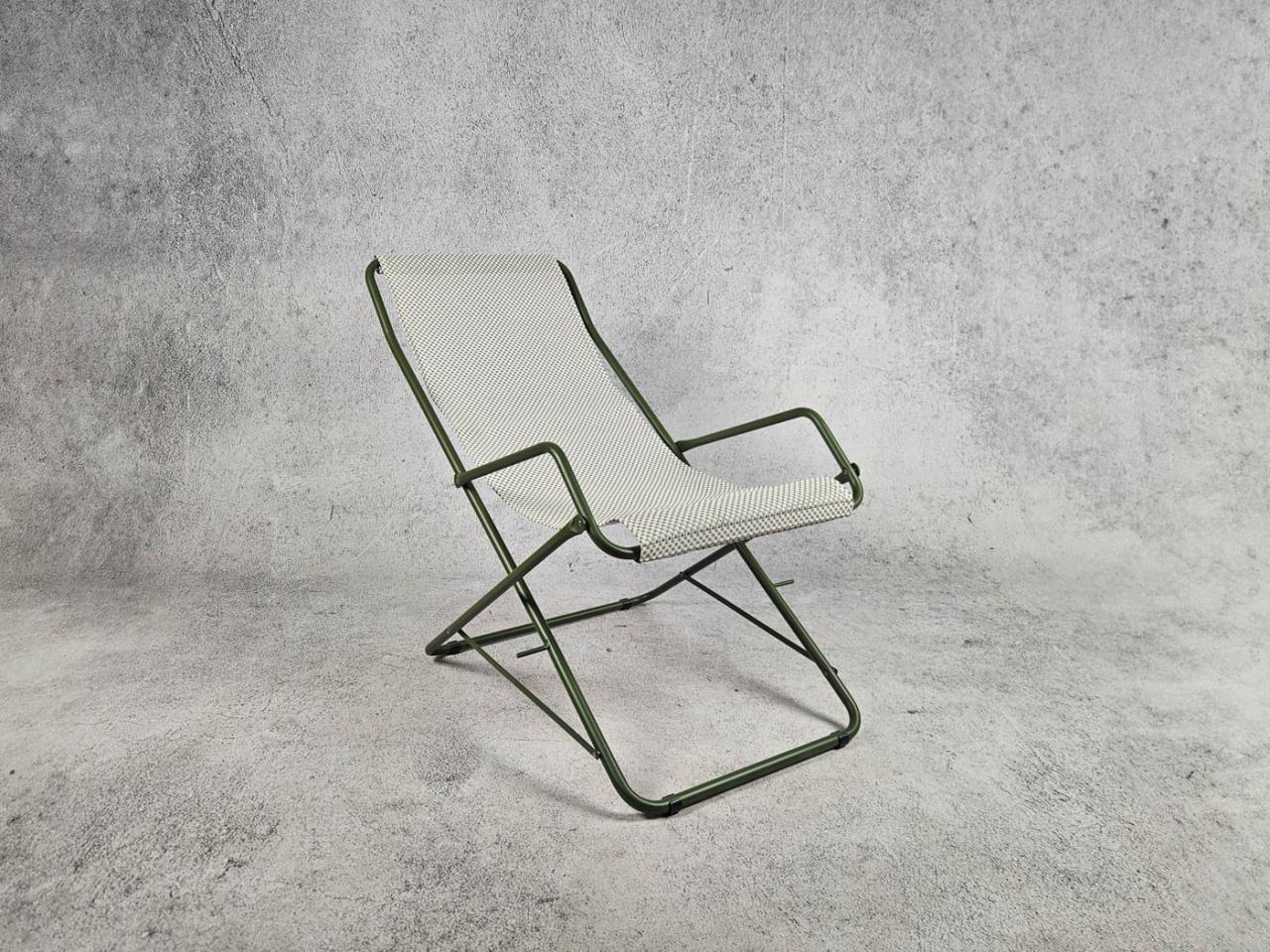DECK CHAIR