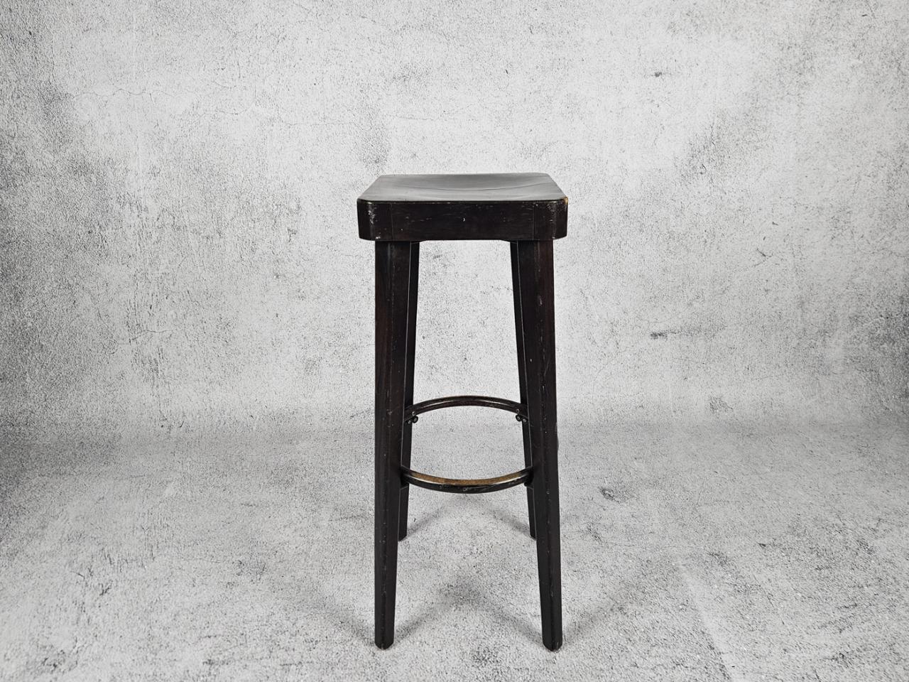 BAR STOOL