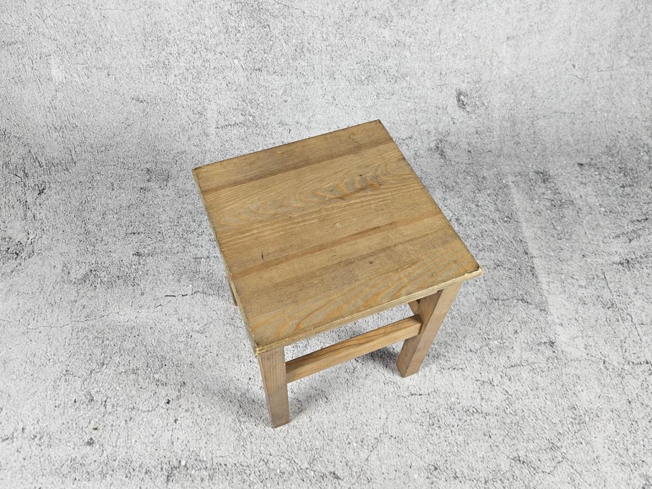 STOŁEK TABORET