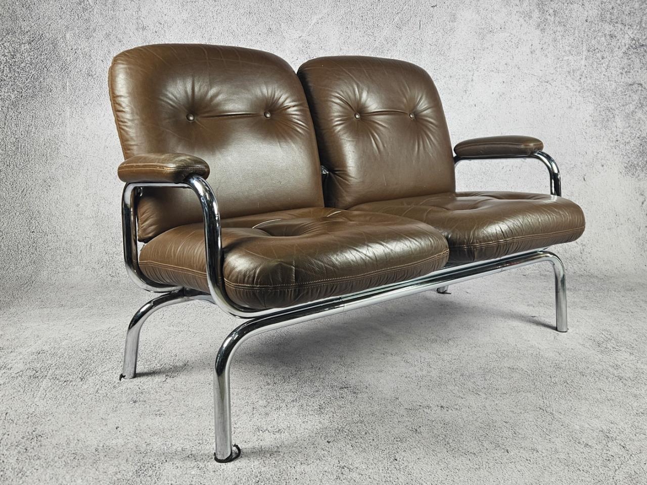 KANAPA SOFA