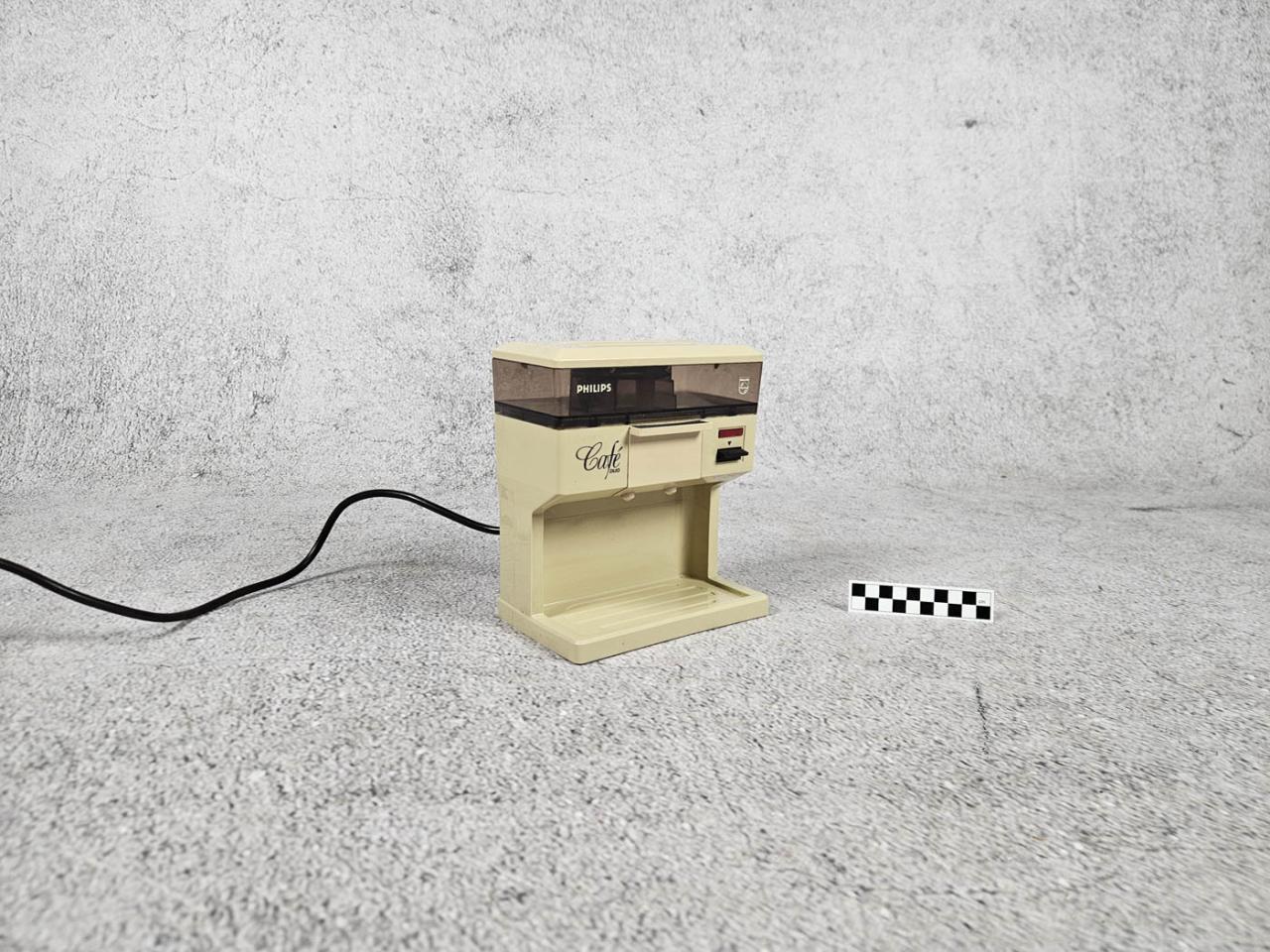 COFFEE MACHINE