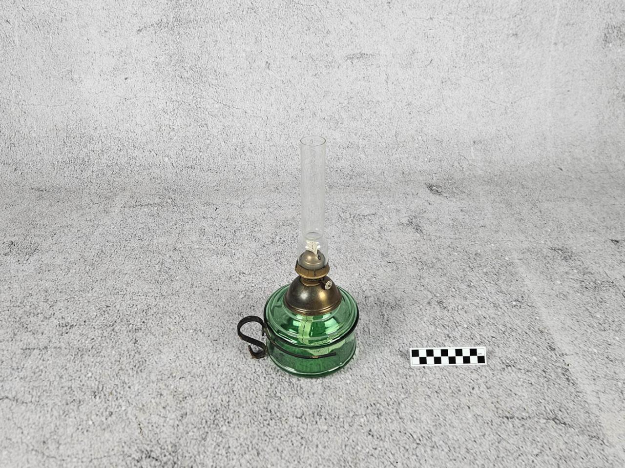 LAMPA NAFTOWA