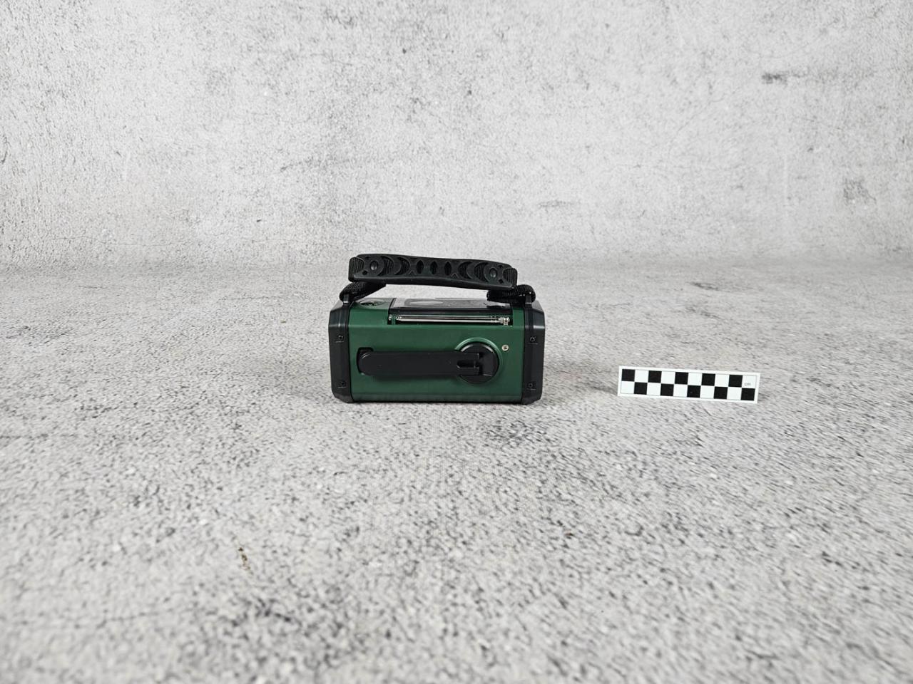 FLASHLIGHT, RADIO