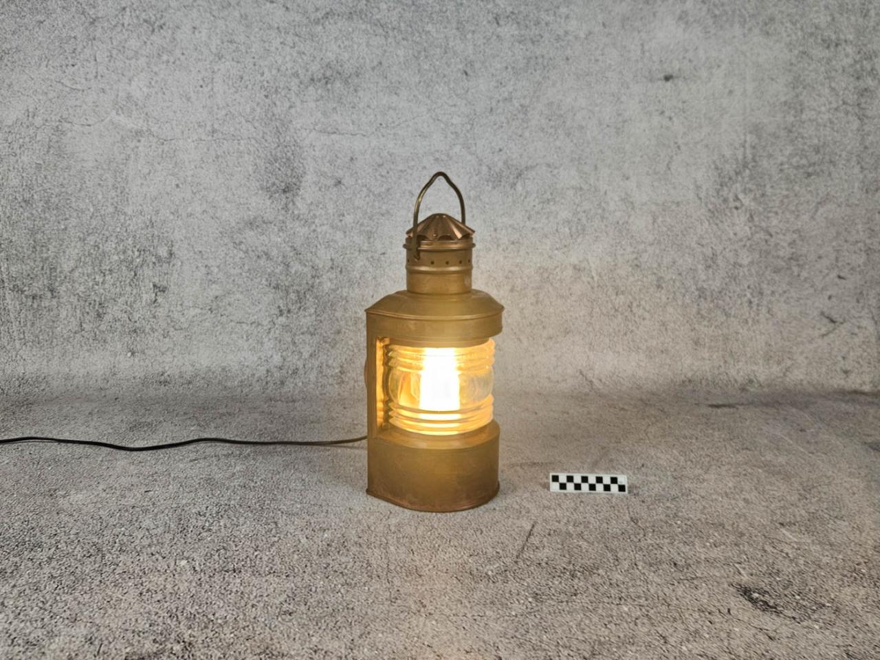 LAMPA OKRĘTOWA