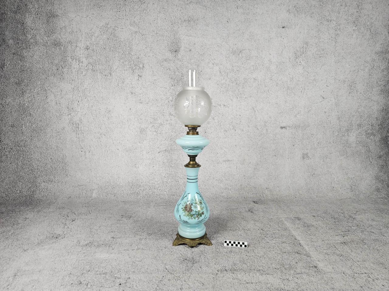 LAMPA NAFTOWA