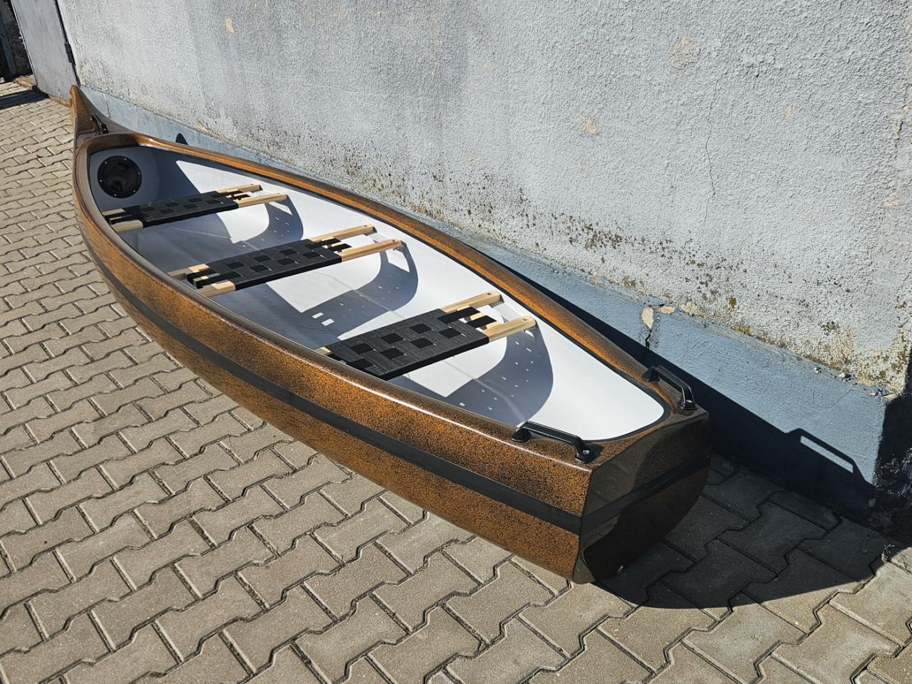 KAYAK
