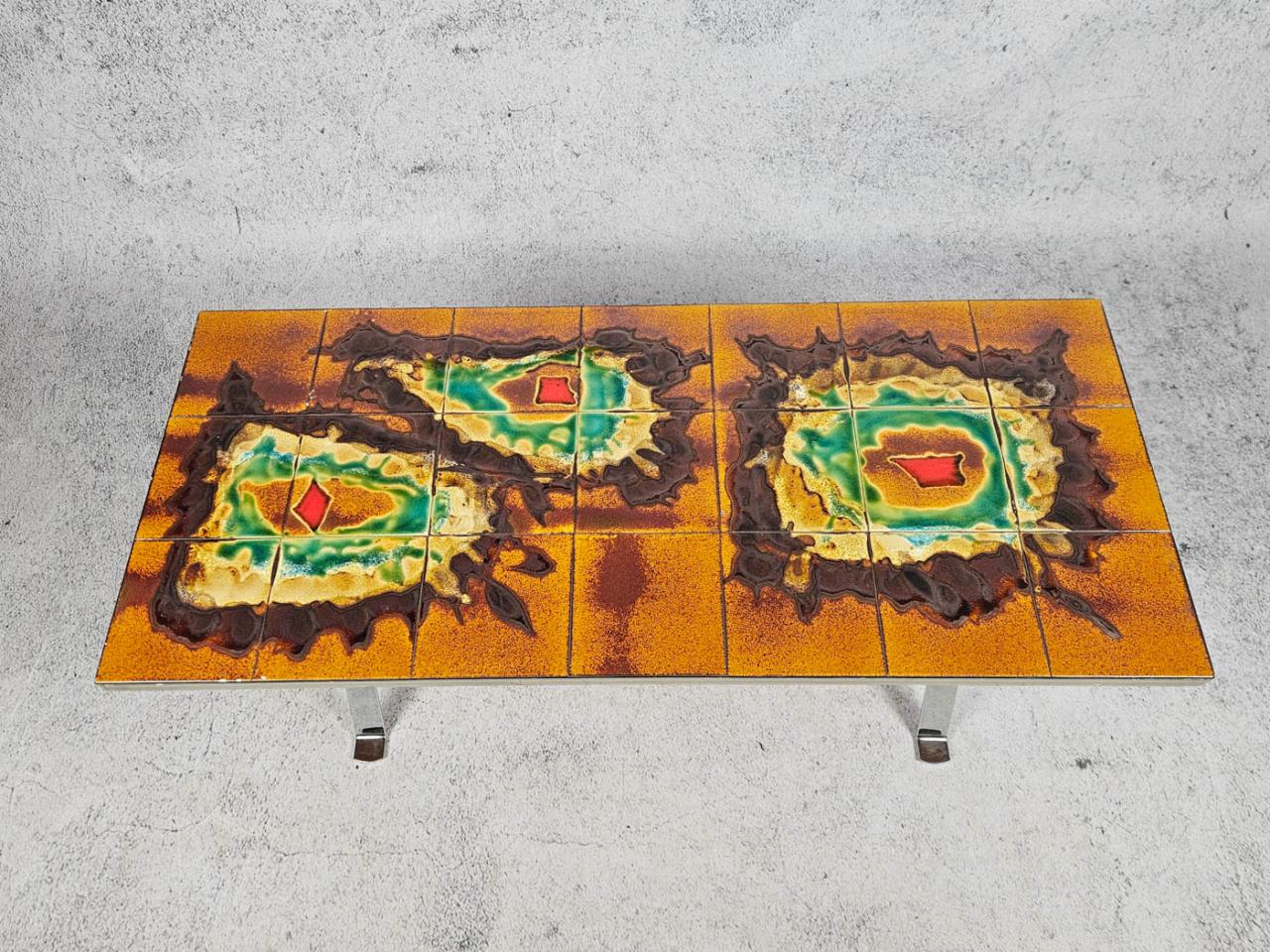 COFFEE TABLE