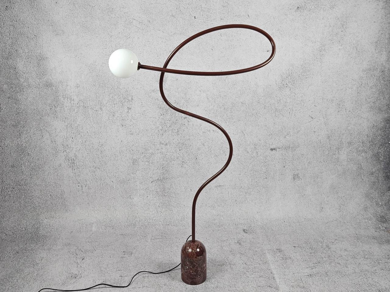 FLOOR LAMP