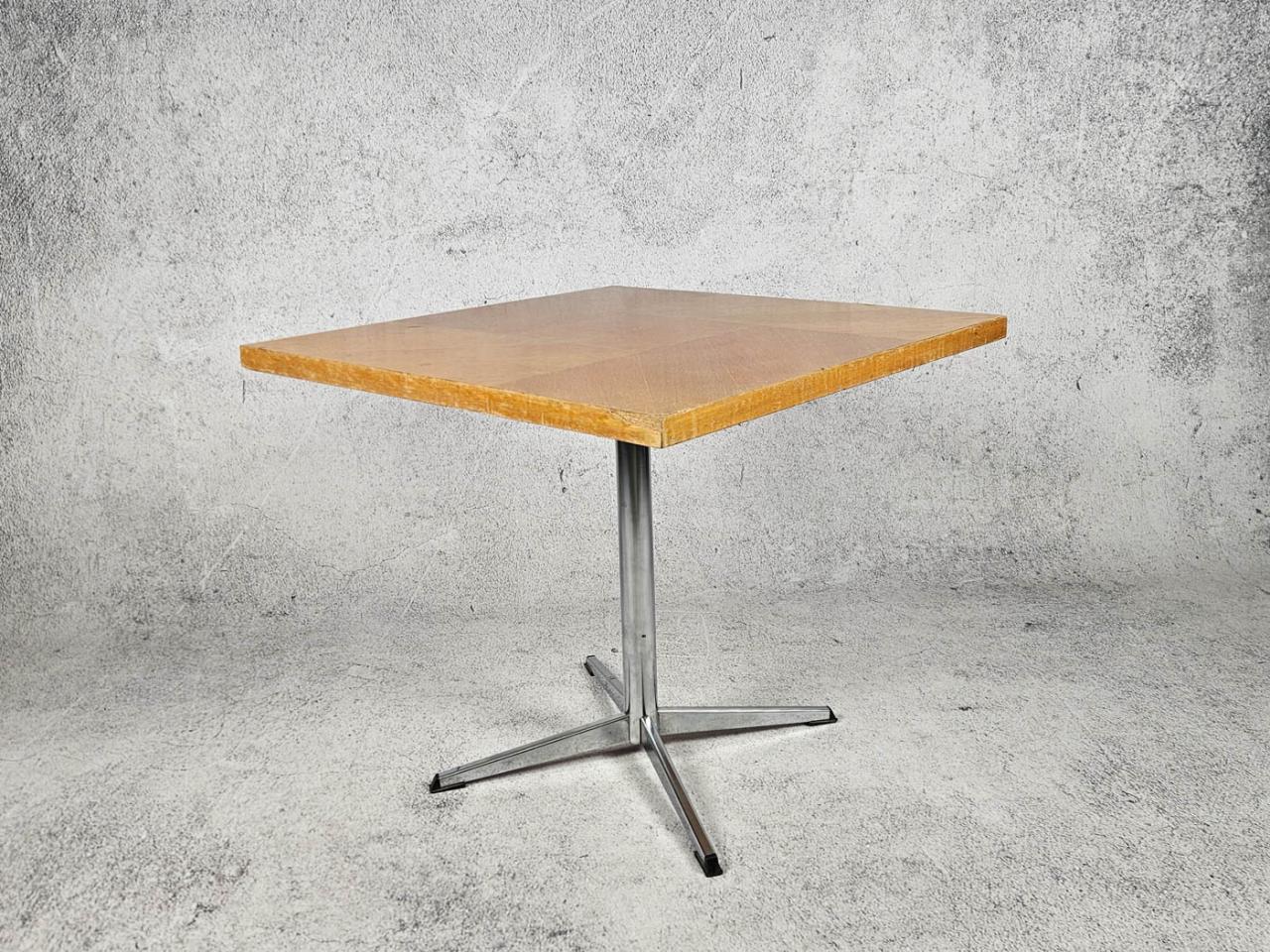 CAFE RESTAURANT TABLE