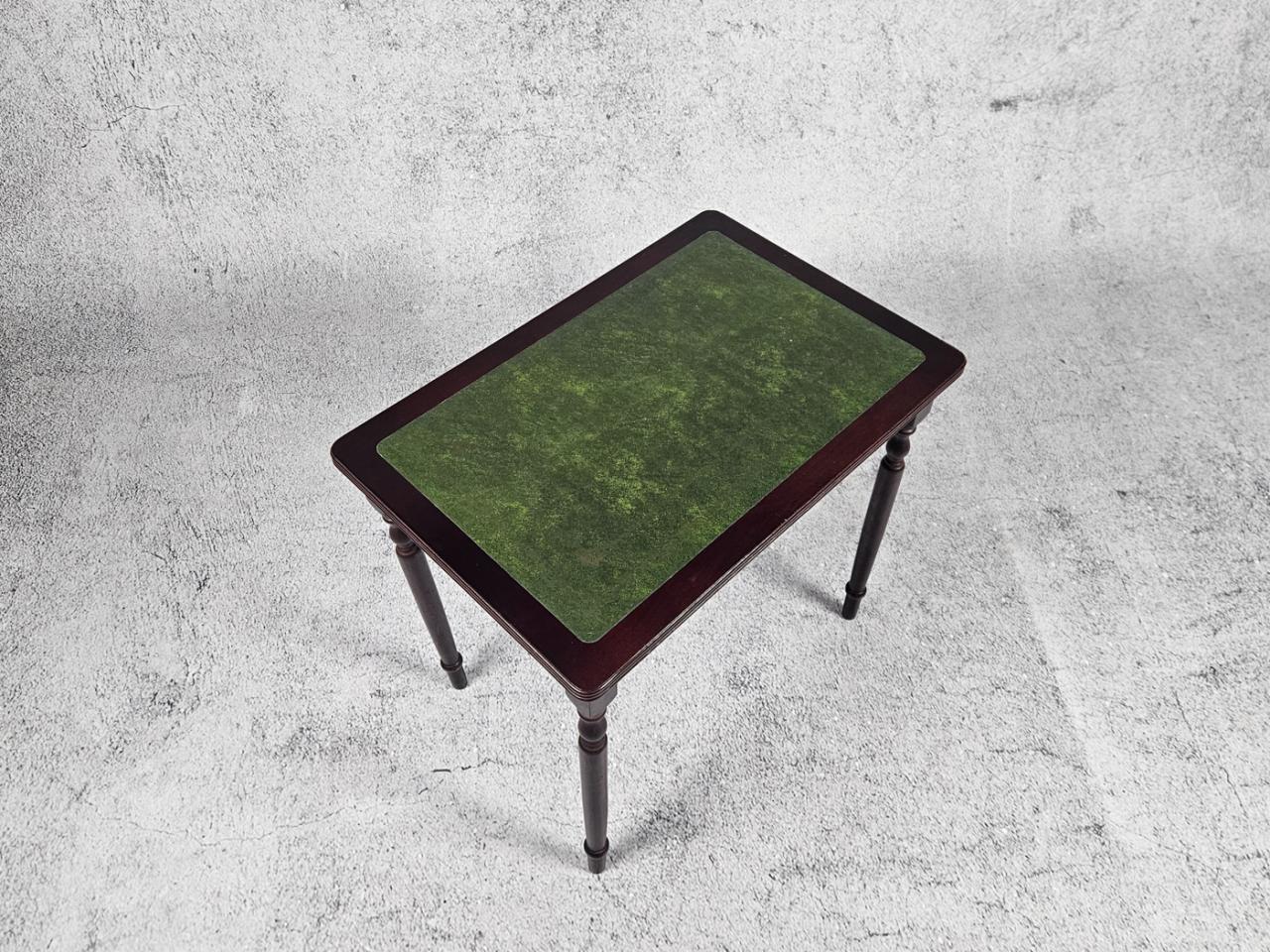 SMALL TABLE