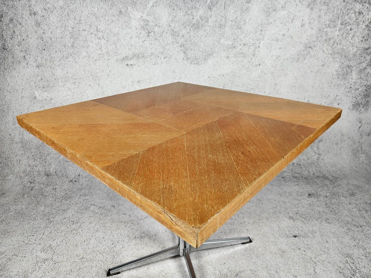 CAFE RESTAURANT TABLE