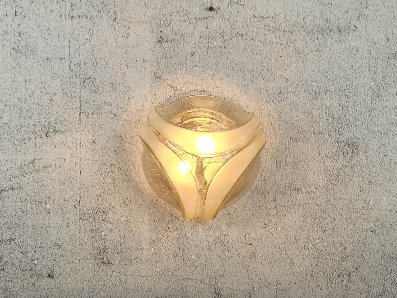 CEILING LIGHT