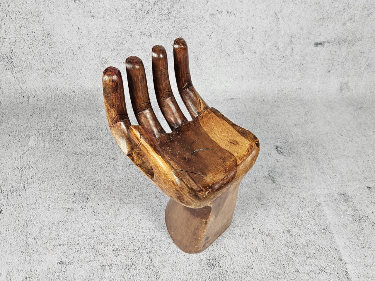HAND CHAIR