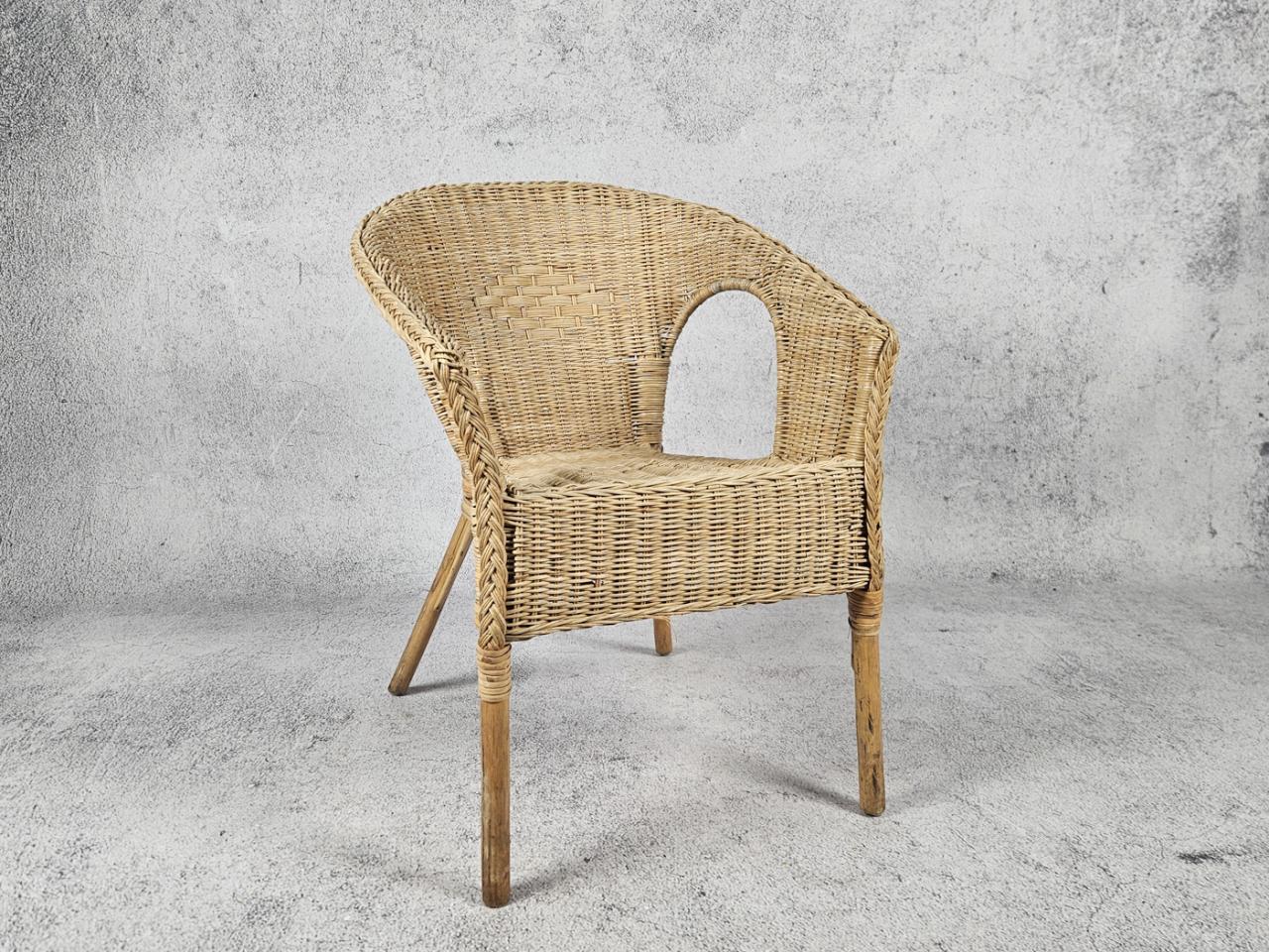 GARDEN ARMCHAIR