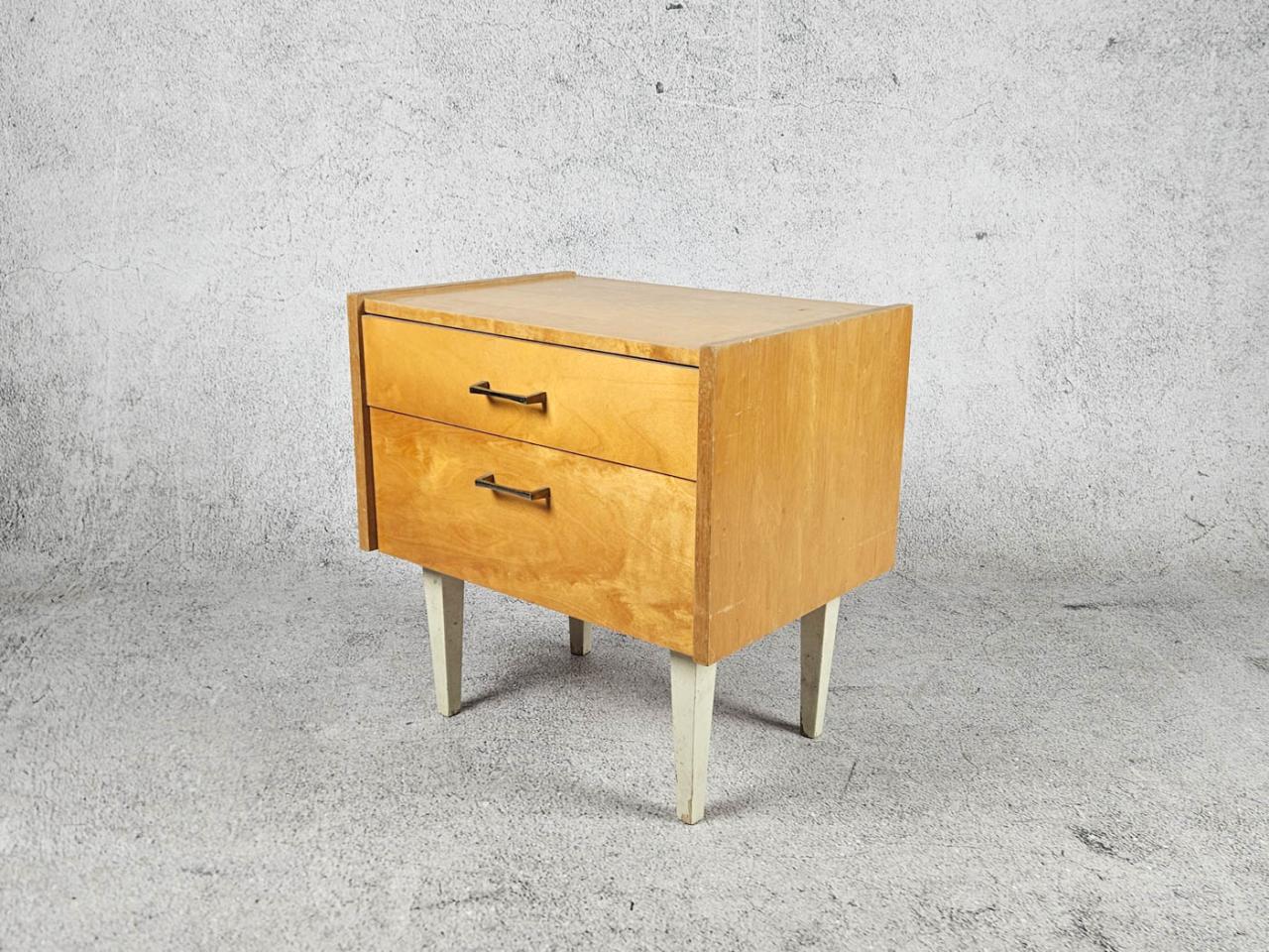 NIGHTSTAND