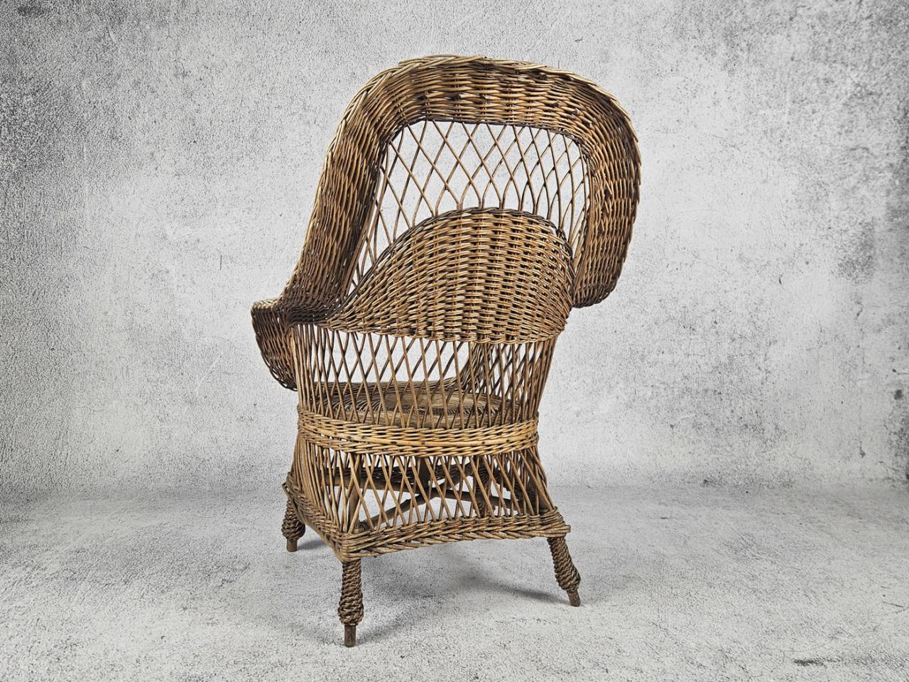 GARDEN ARMCHAIR