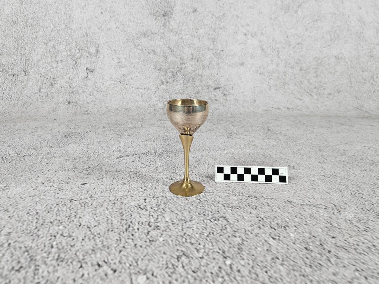 WINE GLASS