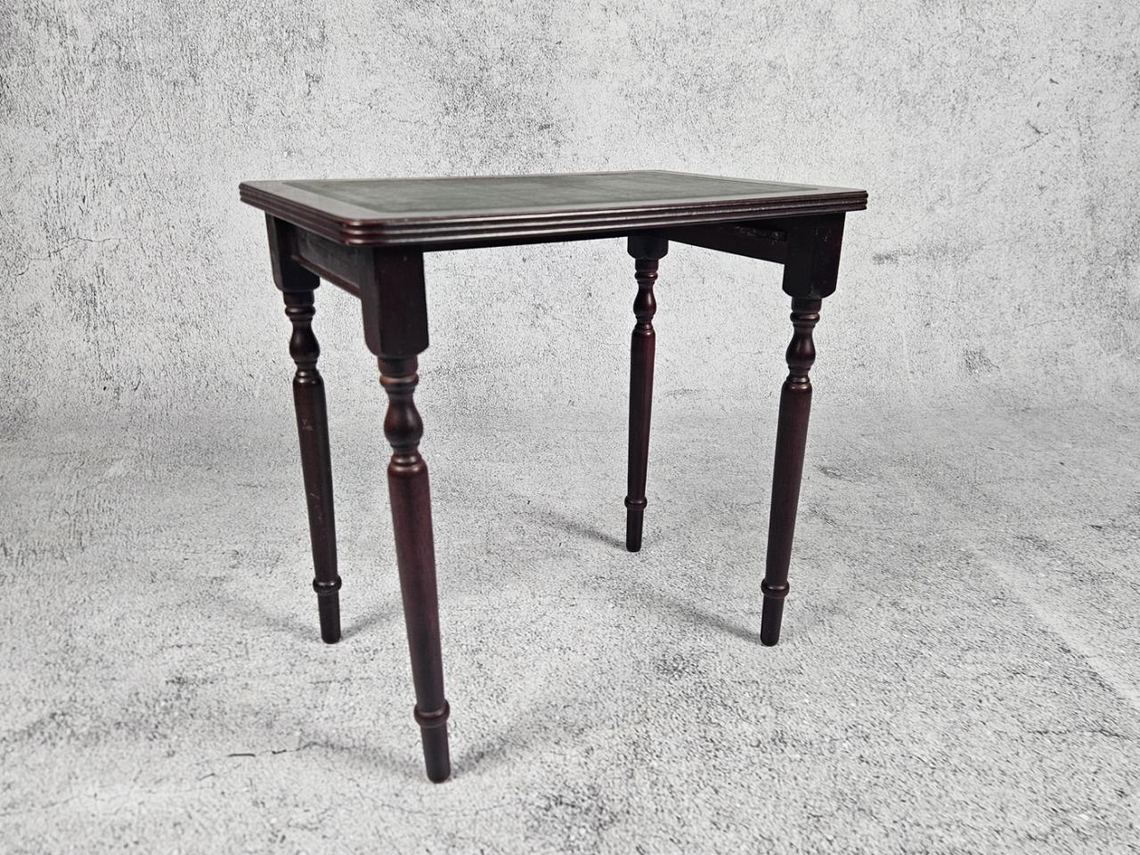 SMALL TABLE