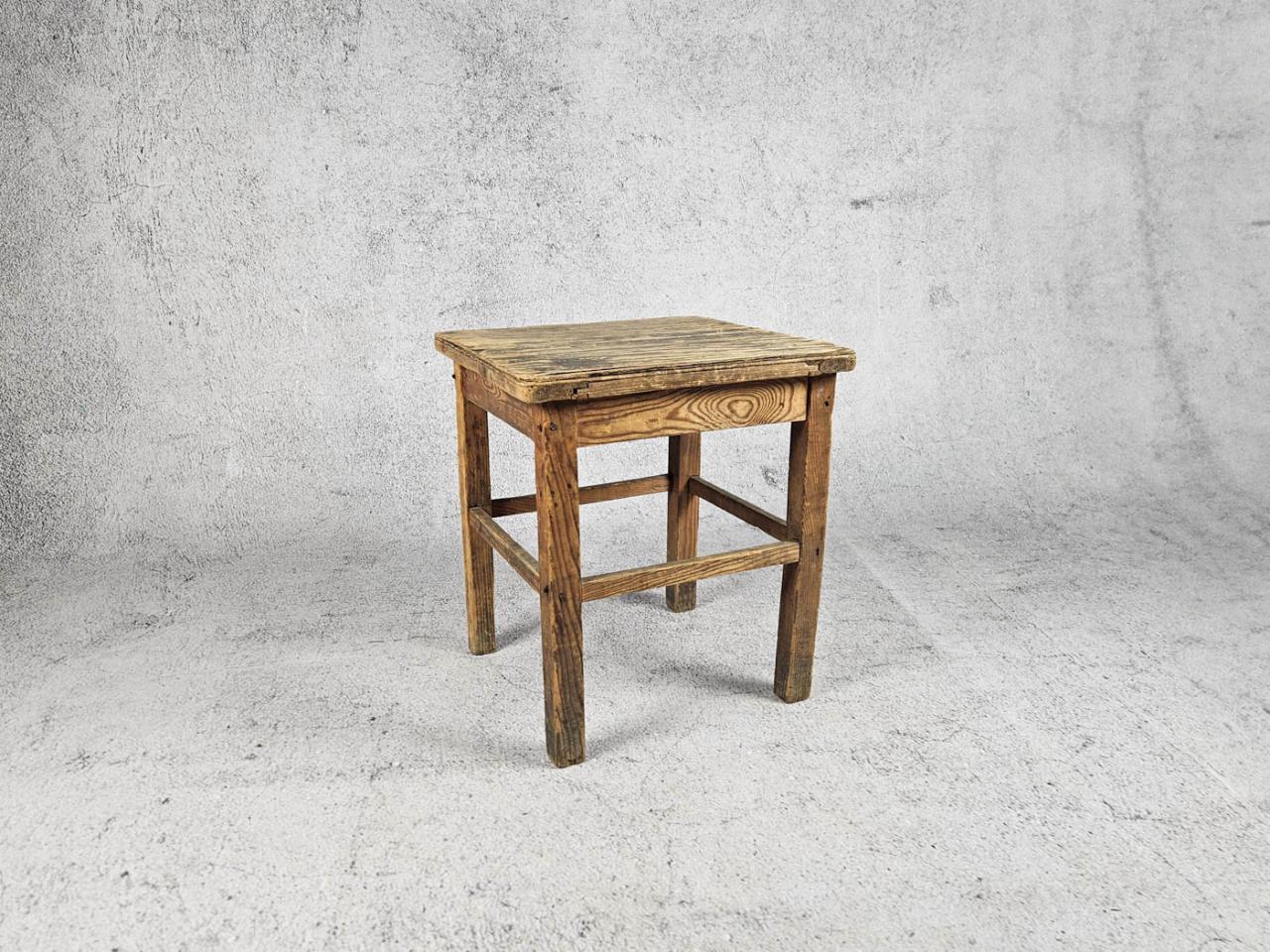 STOŁEK TABORET