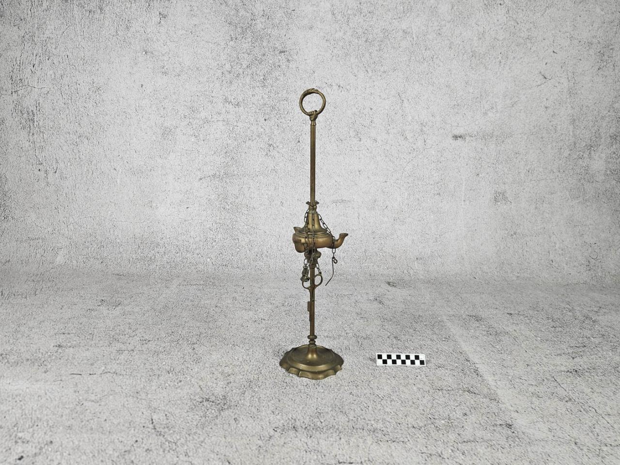 LAMPA OLIWNA