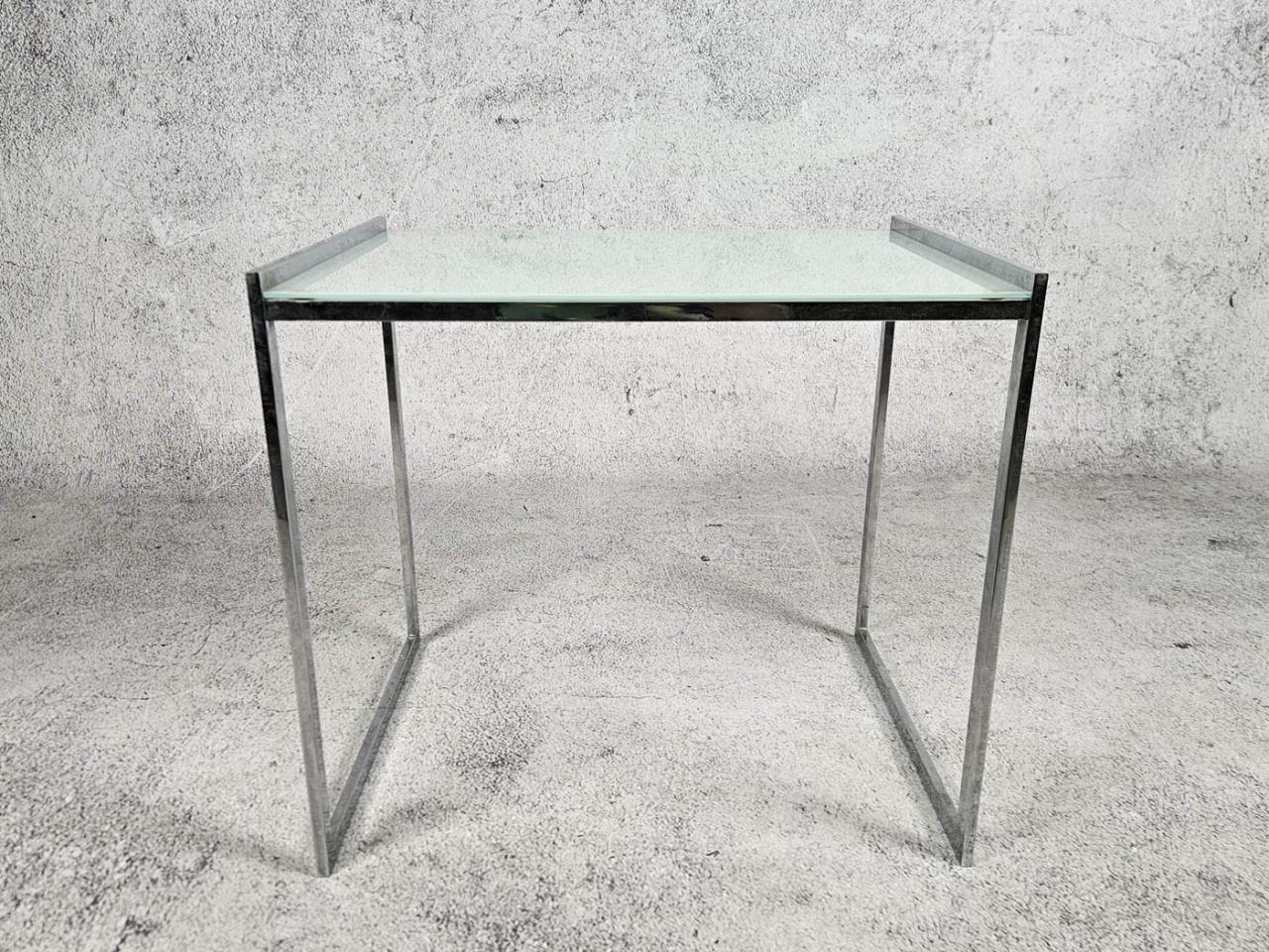 SMALL TABLE