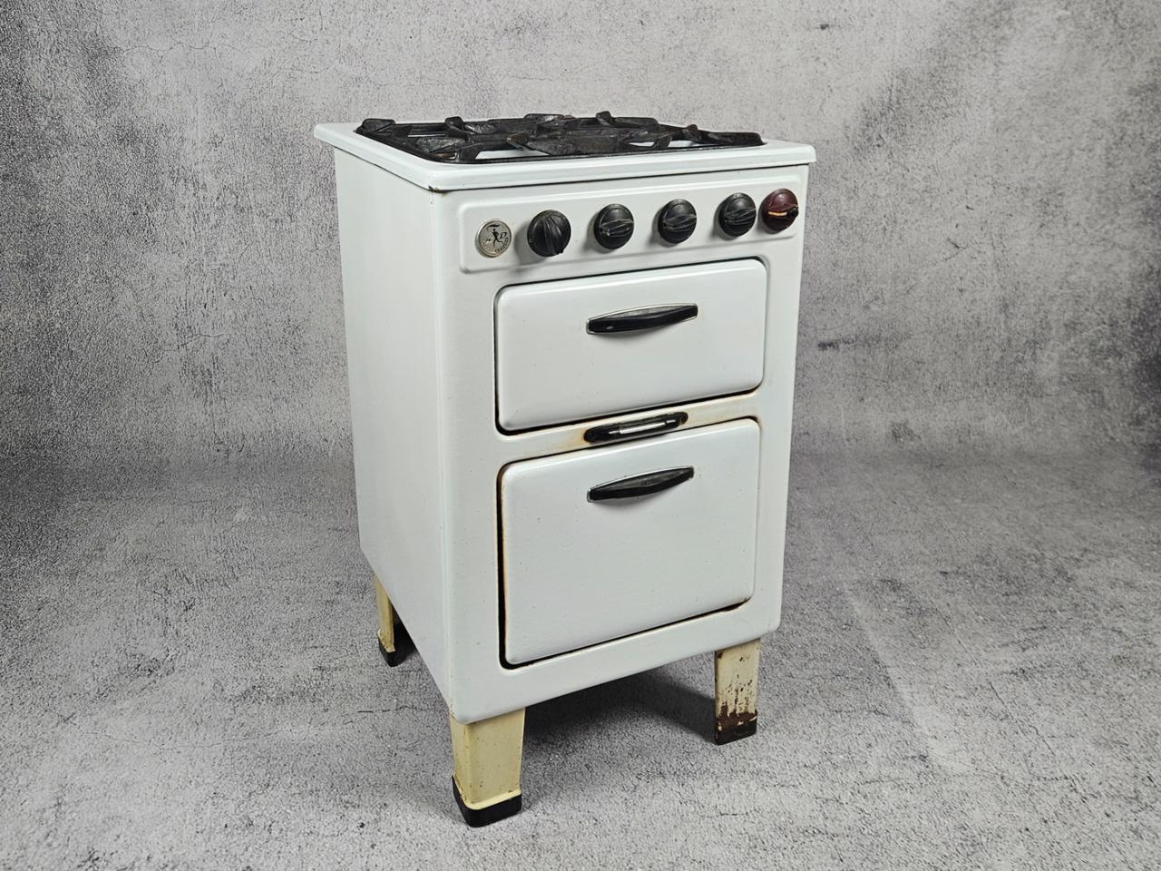 STOVE OVEN