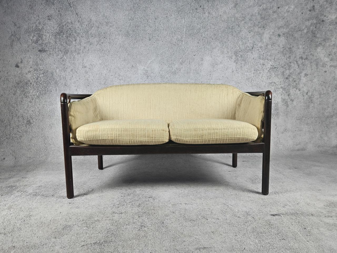 KANAPA SOFA