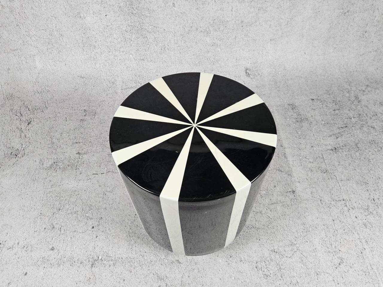 SMALL TABLE