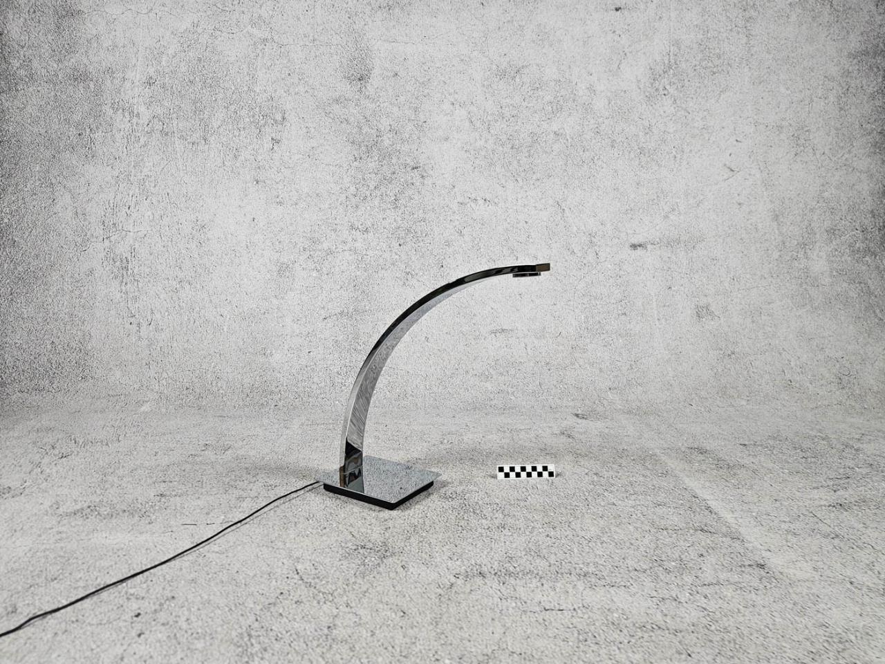 DESK LAMP
