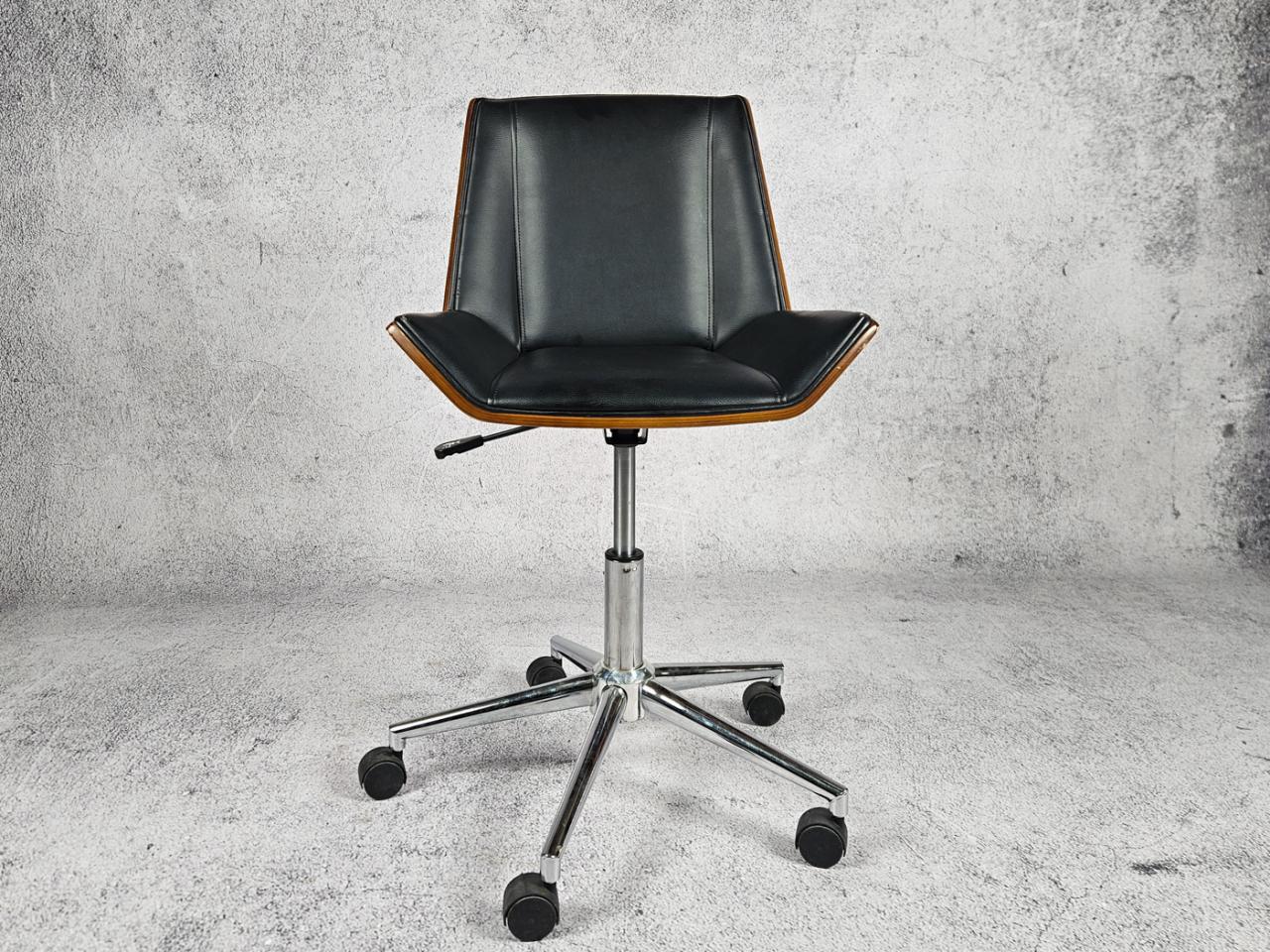 SWIVEL OFFICE CHAIR