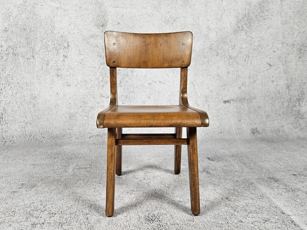 CHILDREN'S CHAIR